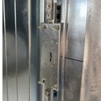 Chiusura Porta Box Lamiera Zincata TF Box Demo Serbatoi per Box serbatoi TANX - ItalTanx